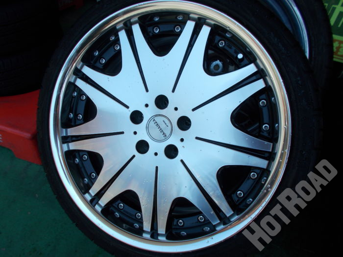 【中古セット】WORK ヴァリアンツァ 19インチ5H114.3 ピンソ 235/35R19 4本