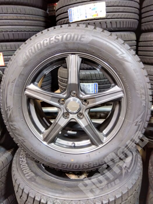 【中古ホイールスタッドレスセット】TOPRUN 17インチ ブリヂストン DM-V3 225/60R17 4本セット