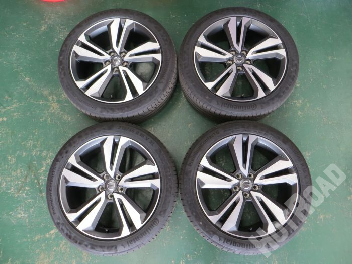 ボルボ V60 クロスカントリー 19インチ 新車外し