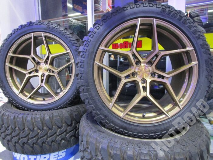 ROHANA RFX11 22インチ 10.5J +30 5H127 + RADAR RENEGADE R7 M/T 33×12.50R22 2020年製【豊田店】