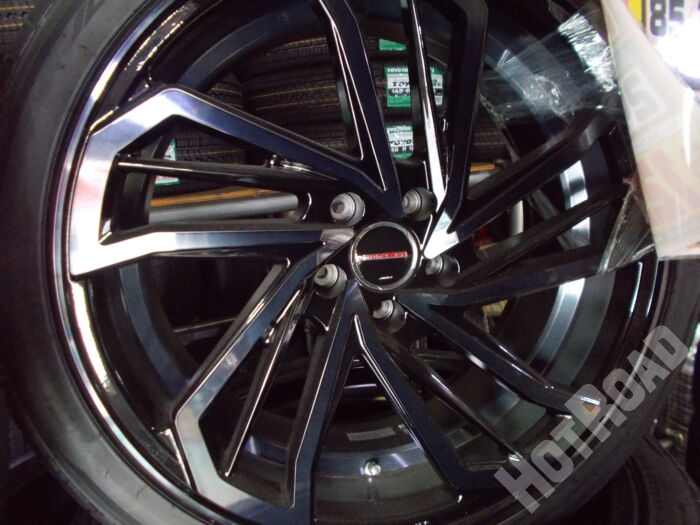 【新品ホイールタイヤセット】MODELART REVIVER mono 20インチ 5H114.3 MINERVA 245/40R20 アルミセット4本