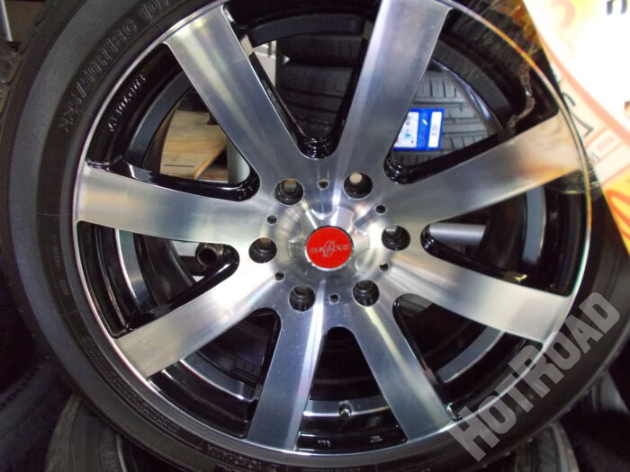 【中古ホイールタイヤセット】FABULOUS 18インチ 6H139.7 YOKOHAMA PARADA PA03 225/50R18 アルミセット4本