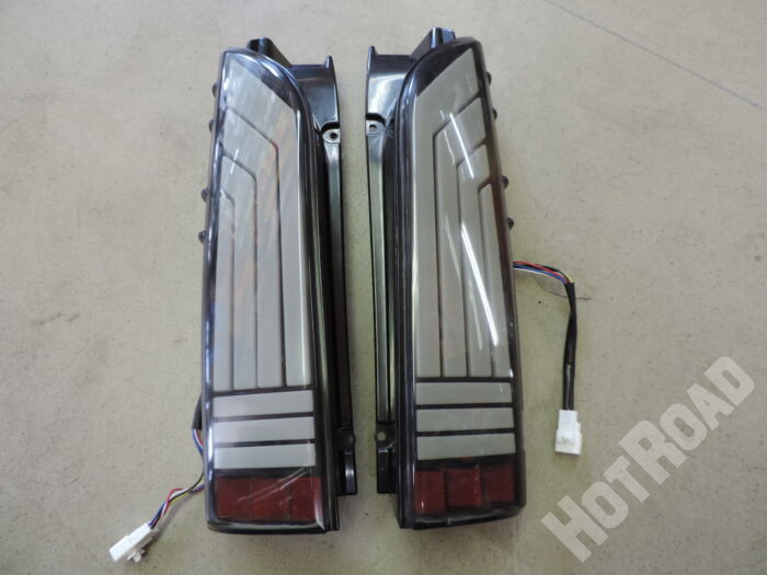 【中古品】HELIOS スモークホワイトファイバーテールランプ