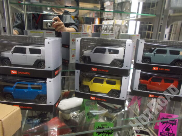 ダイハツ タフト ミニカー