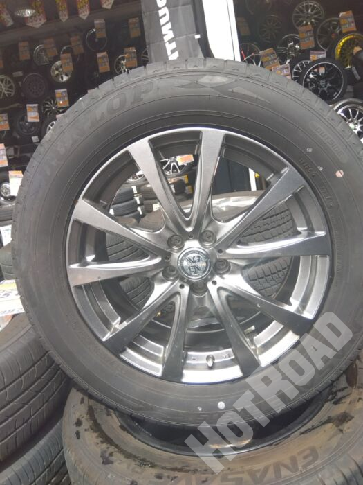 TRG 17インチ ダンロップ 225/60R17 タイヤホイールセット