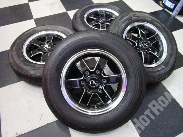 新品 未使用品 コスミック DV VALERIO 15インチ 6J +33 6H139.7 + 新車外し ブリヂストン RD-613 195/80R15 2016年製【豊田店】